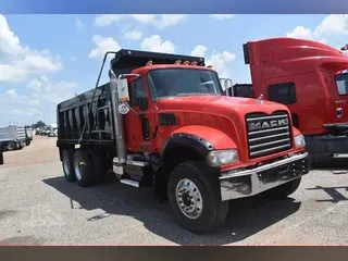 2016 MACK GRANITE GU713