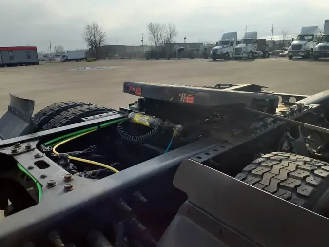 2019 NAVISTAR INTERNATIONAL LT625 DAYCAB T/A