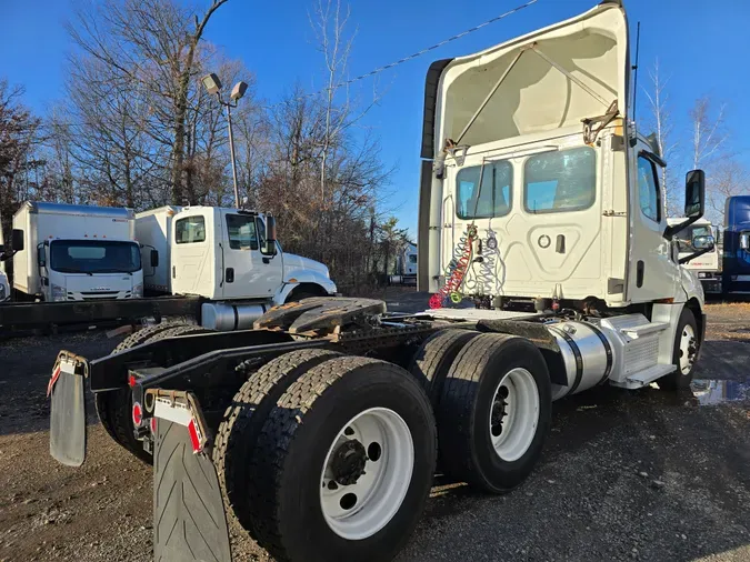 2020 FREIGHTLINER/MERCEDES NEW CASCADIA PX12664