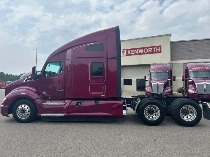 2022 Kenworth T680
