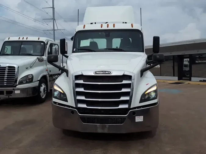 2019 FREIGHTLINER NEW CASCADIA PX12664