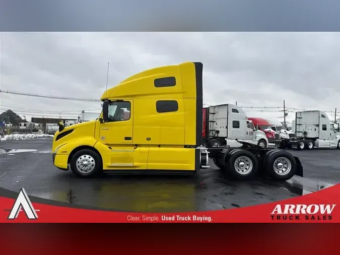 2021 VOLVO VNL64T760