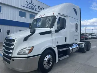 2020 Freightliner Cascadia 126