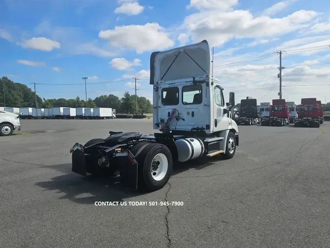 2018 FREIGHTLINER/MERCEDES CASCADIA 113