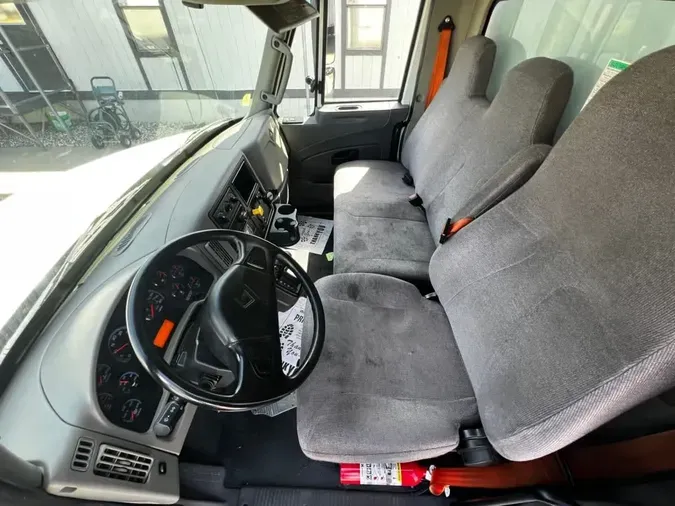 2018 NAVISTAR INTERNATIONAL 4300