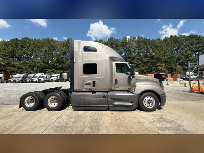 2022 International LT