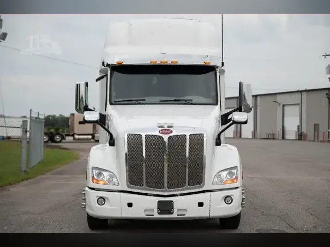 2022 PETERBILT 579