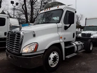 2018 FREIGHTLINER/MERCEDES CASCADIA 125