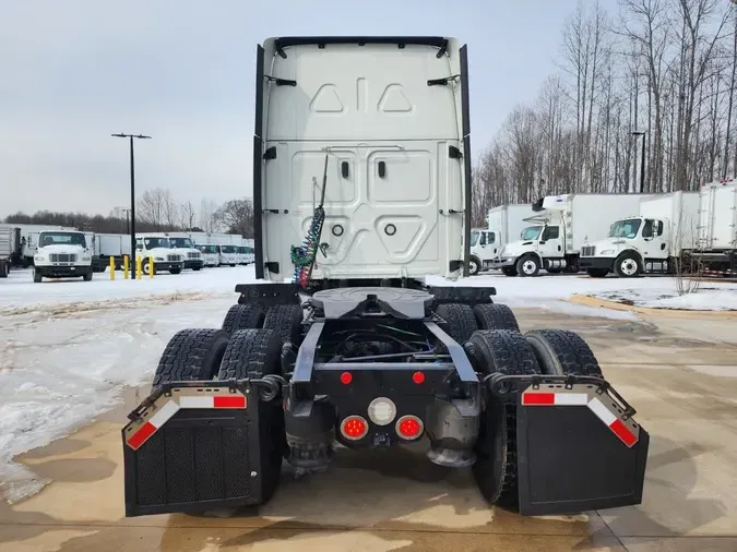 2020 FREIGHTLINER/MERCEDES CASCADIA 125