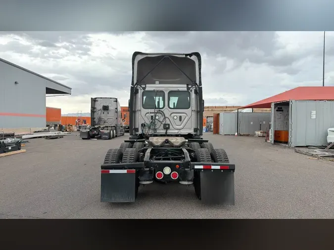 2020 Freightliner Cascadia 126af33f62f85216c2860ee5fff5034c5d3