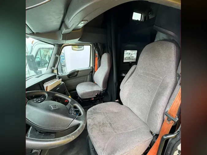 2019 NAVISTAR INTERNATIONAL LT625 SLPR CAB