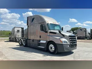 2022 Freightliner Cascadia 126