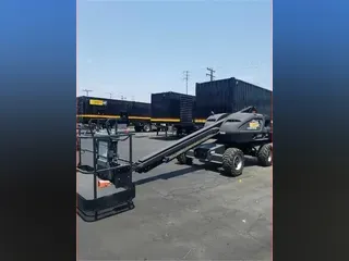 2007 JLG 400S