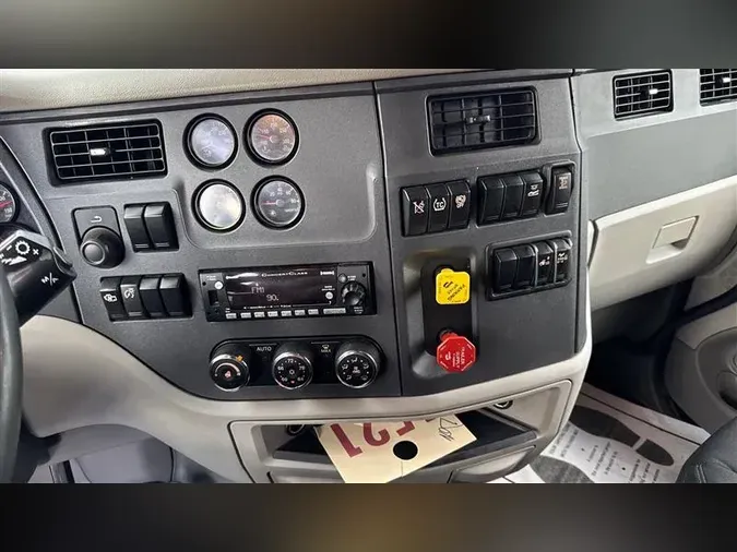 2021 PETERBILT 579