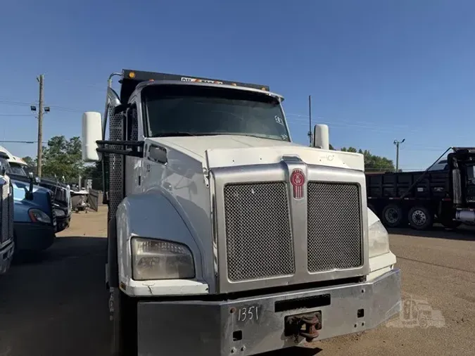 2016 KENWORTH T880