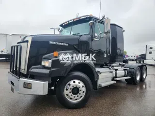 2011 WESTERN STAR 4900