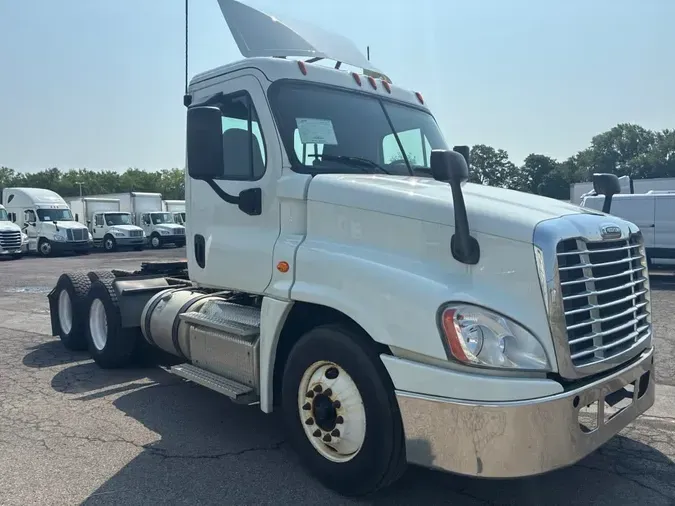 2019 FREIGHTLINER/MERCEDES CASCADIA 125af3d2e85da744e3edacd74f5fad3418d