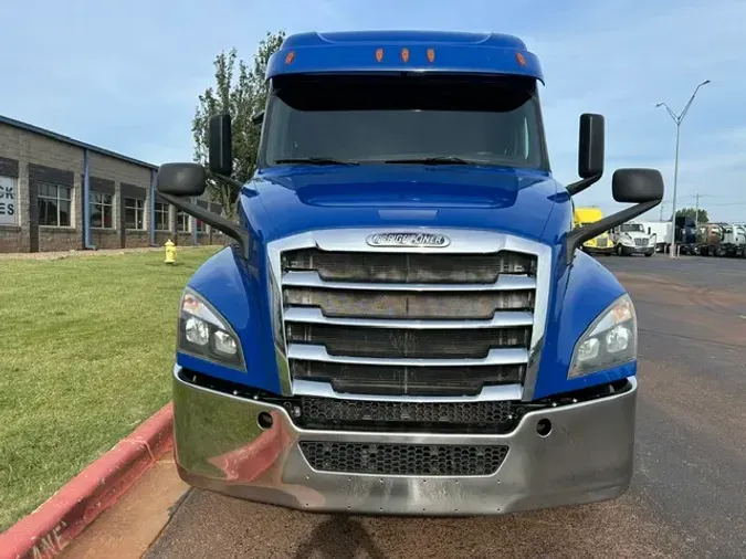 2020 FREIGHTLINER CA126