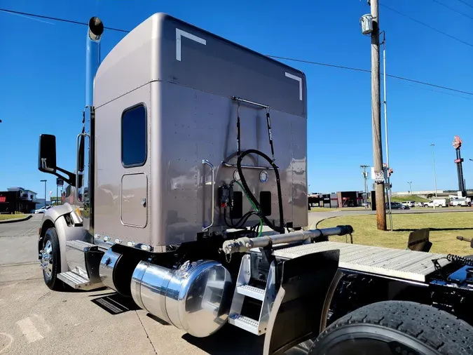 2020 Peterbilt 579af437b0473787762f31f56eccbd248b4
