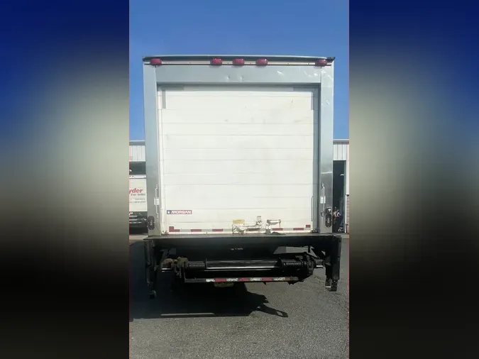 2017 FREIGHTLINER M2 106