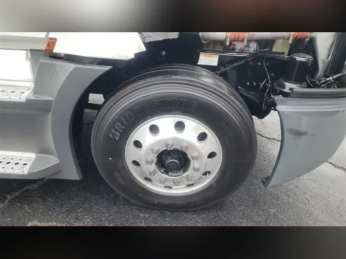 2023 FREIGHTLINER CA126