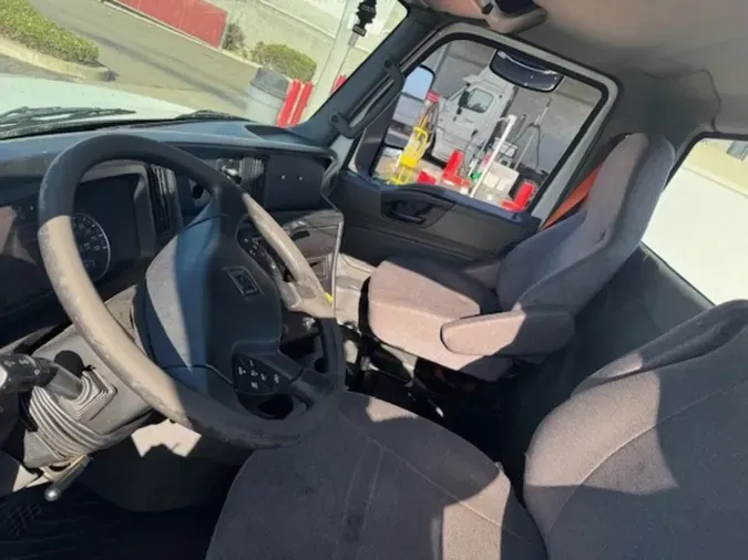 2019 NAVISTAR INTERNATIONAL LT625 DAYCAB T/A