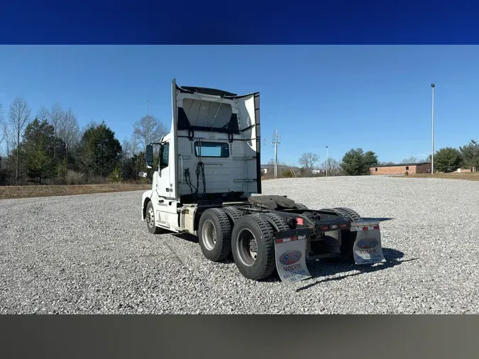 2018 Volvo VNL300