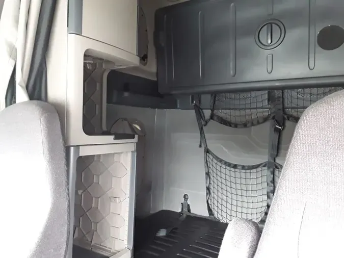 2020 FREIGHTLINER/MERCEDES CASCADIA 125