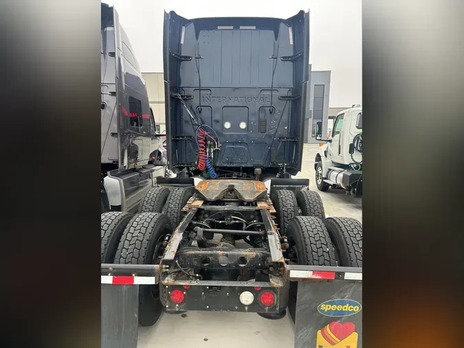 2022 International LT625