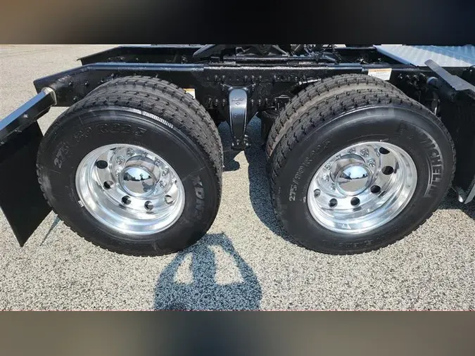 2020 FREIGHTLINER CA126