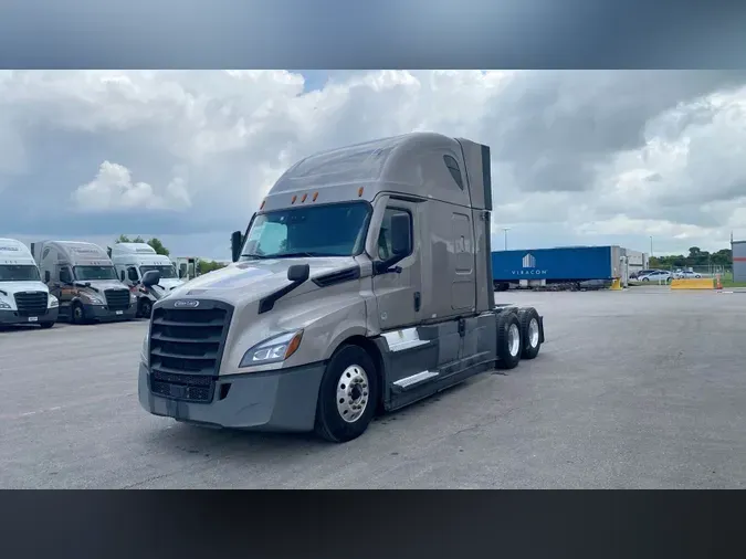2022 Freightliner Cascadia 126