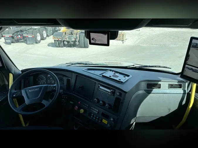 2025 Freightliner Cascadia 126af56dad93ae9c745427c856c7023cfba