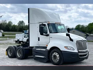 2022 INT LT625 6x4