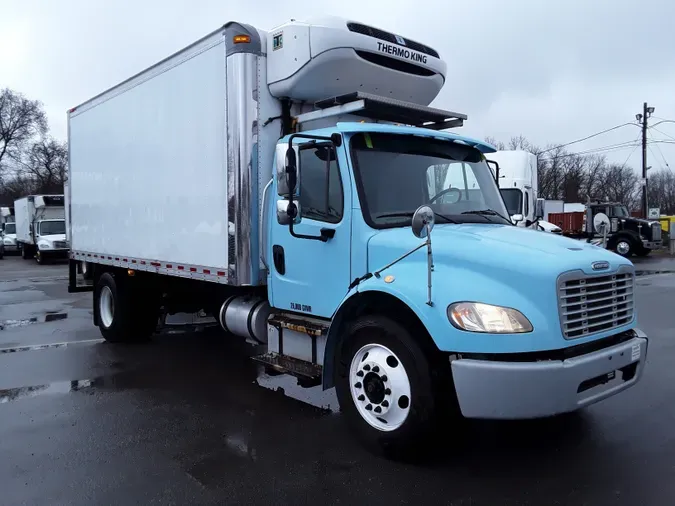 2017 FREIGHTLINER/MERCEDES M2 106