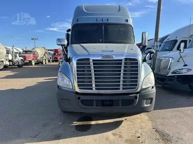 2017 FREIGHTLINER CASCADIA 125af5b40c86e6114757deb9cb8b76d2159