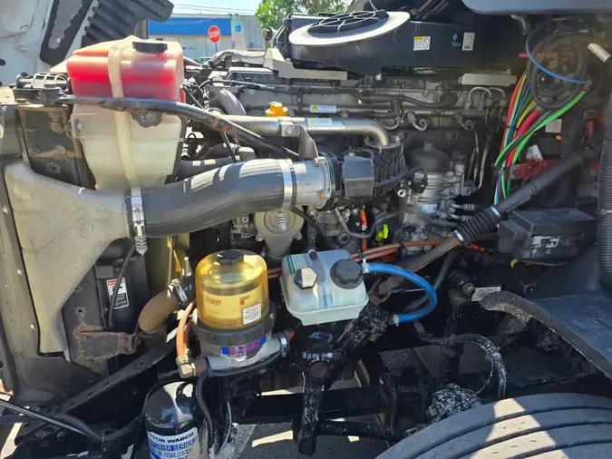 2018 FREIGHTLINER/MERCEDES CASCADIA 125