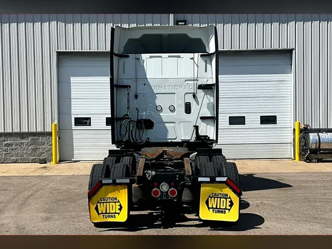 2022 INT LT625 6x4