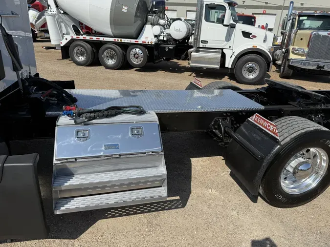 2023 Kenworth T680