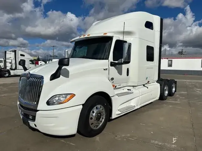 2023 International LT625