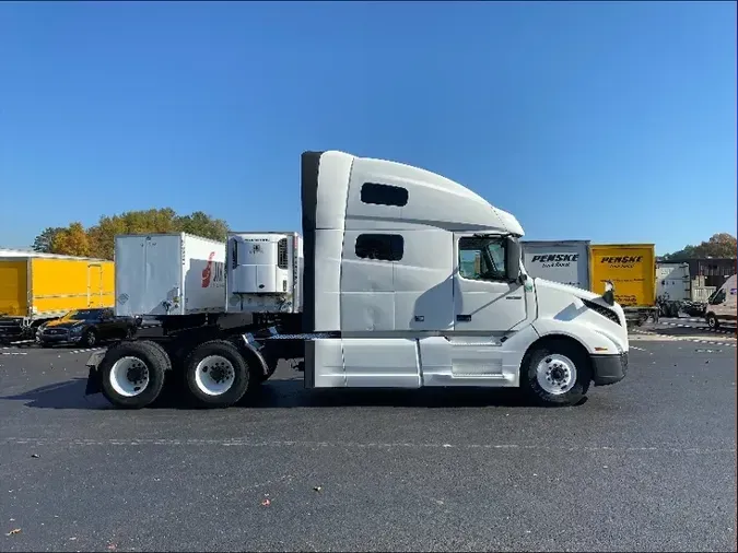 2019 Volvo VNL64760