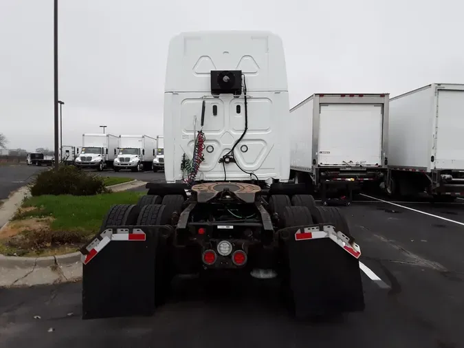 2020 FREIGHTLINER/MERCEDES CASCADIA 125af6714c429720448cdbb8da77207238c