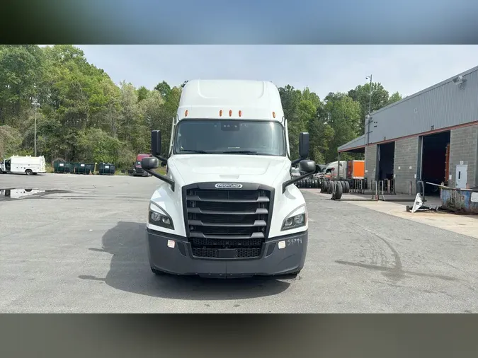 2022 Freightliner Cascadia 126