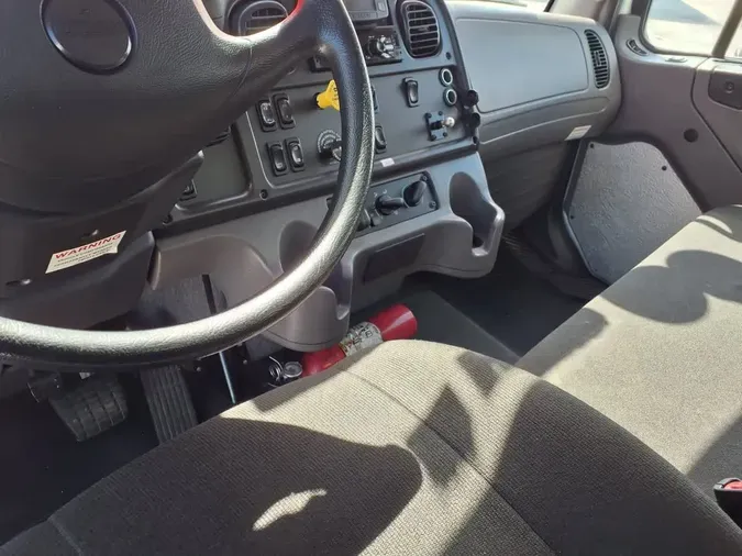 2021 FREIGHTLINER/MERCEDES M2 106af6d0c8e925ede3d67f1d93f6a2601a4