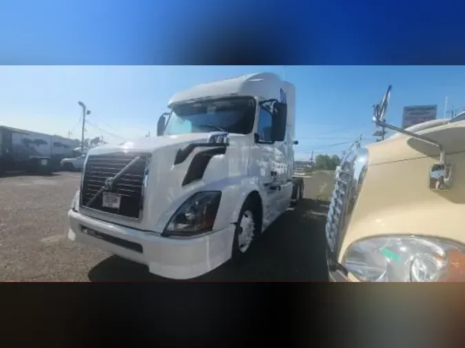 2015 VOLVO VNL64TRACTOR