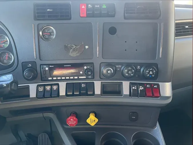 2022 Kenworth T680af73b13bc1b3b4b5d45f65760e569809