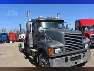 2015 MACK PINNACLE CHU613