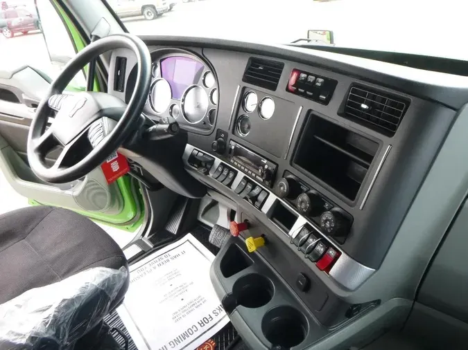 2022 Kenworth T680af7af3220f5133bc27ee37e7ff8c1703