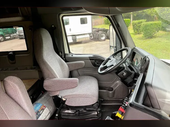 2021 INT LT625 6x4
