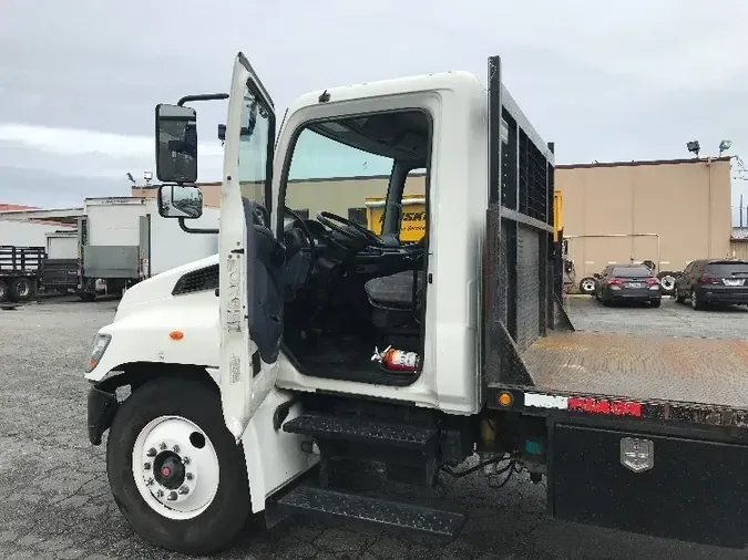 2008 HINO TRUCK 268