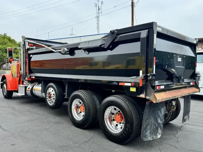 2017 Peterbilt 389